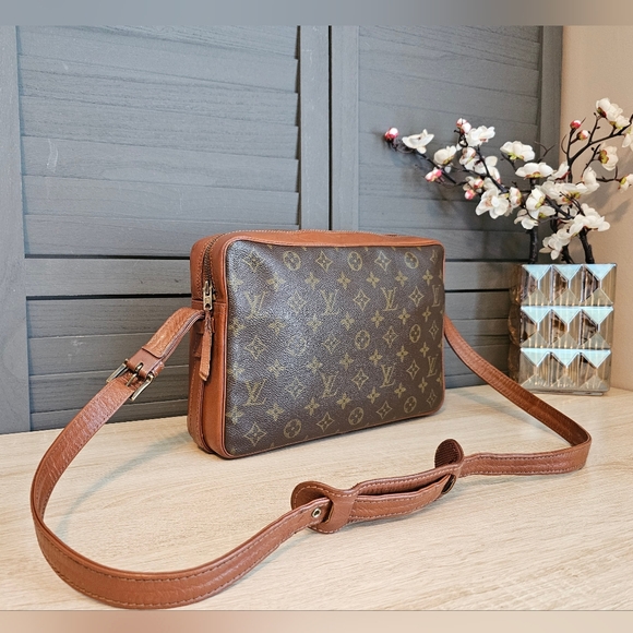 Authentic LOUIS VUITTON Monogram Sac Bandouliere 30 Shoulder Crossbody Bag - Picture 13 of 15